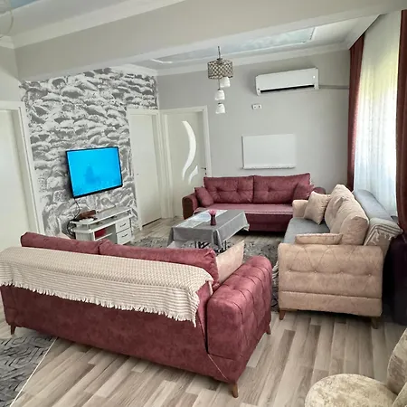Goekcen Apartment